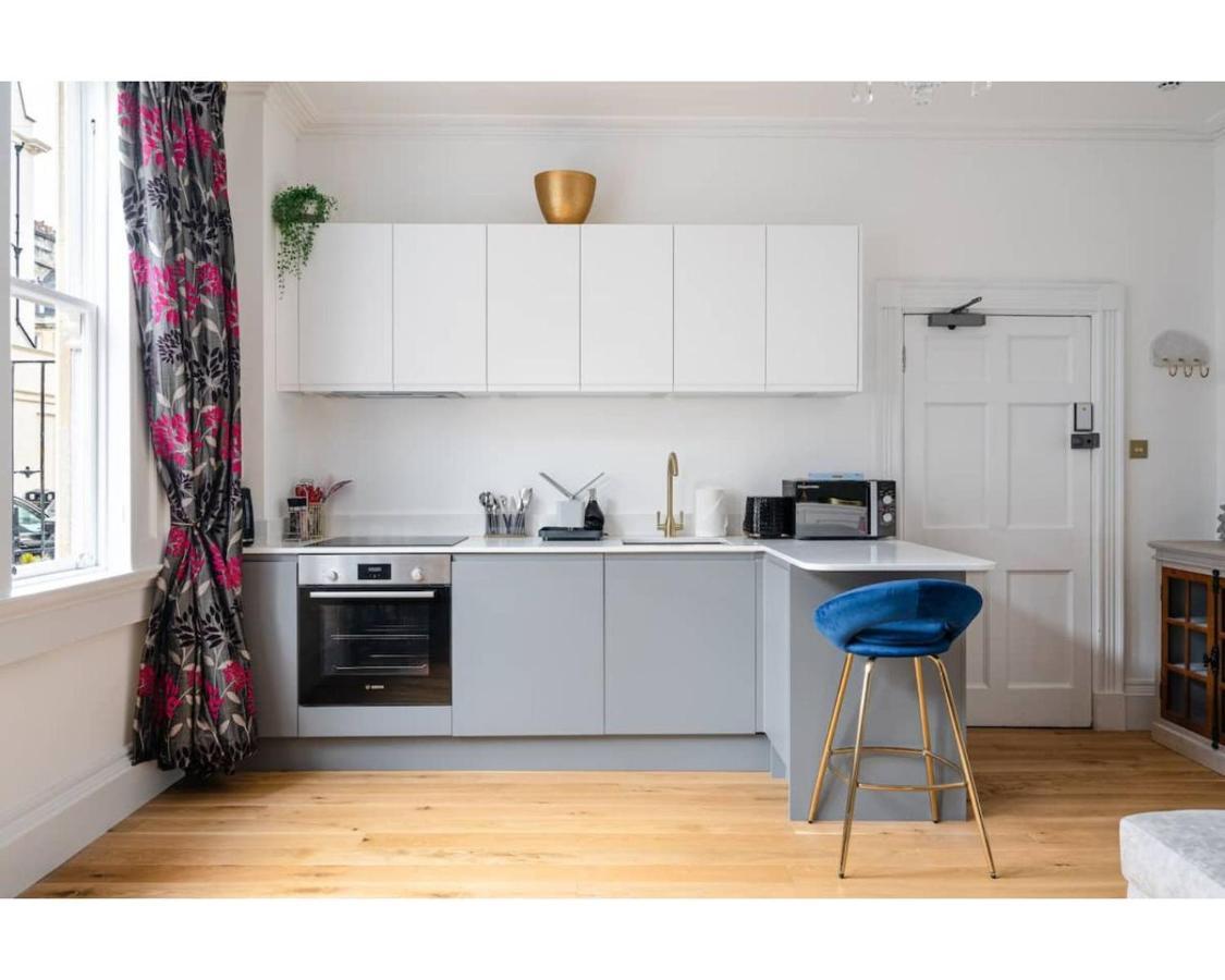 The Gilt Apartment Bath Bagian luar foto