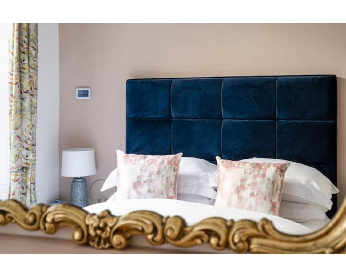 The Gilt Apartment Bath Bagian luar foto